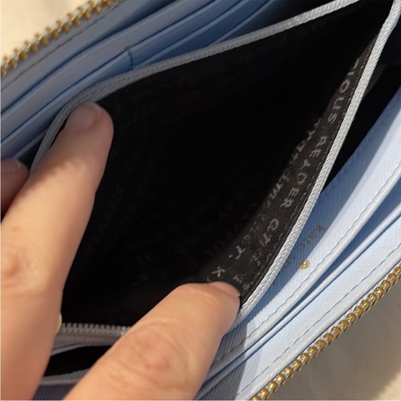 ♠️BEAUTIFUL KATE SPADE ♠️ WALLET ♠️ - Picture 5 of 9